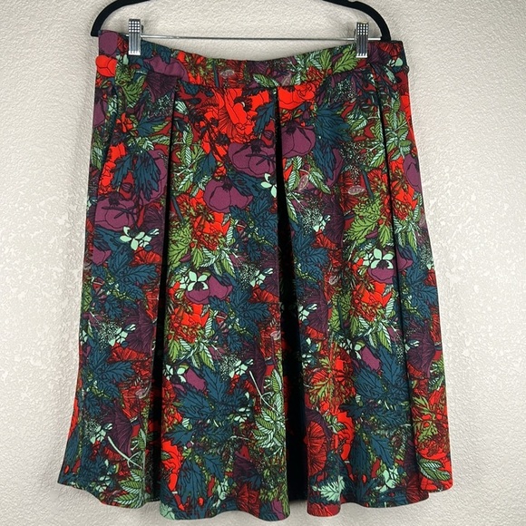 LuLaRoe Green Floral Skater Romantic Career Casual Spring Flare Skirt Size 2XL - Picture 4 of 6